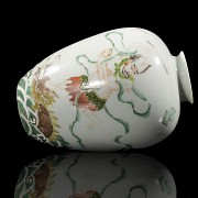 Enamelled porcelain vase ‘Sage and Dragon’, with Yongzheng Seal