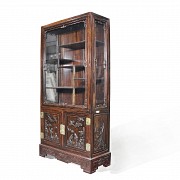 A Hongmu wooden sideboard-display cabinet, 20th century