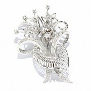 18k white gold brooch, ca. 1940