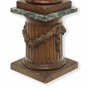 Copa Medici con pedestal de madera, s.XX