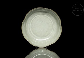 Celadon-glazed ware lobed bowl, Qing dynasty