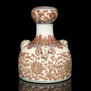 Chinese porcelain vase, 20th century