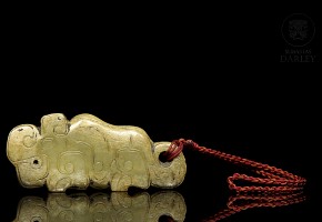 Carved jade ‘Tiger’ pendant, Western Zhou dynasty