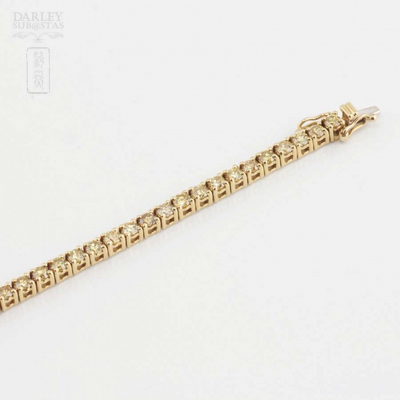 18k Gold Bracelet with Fancy Diamonds