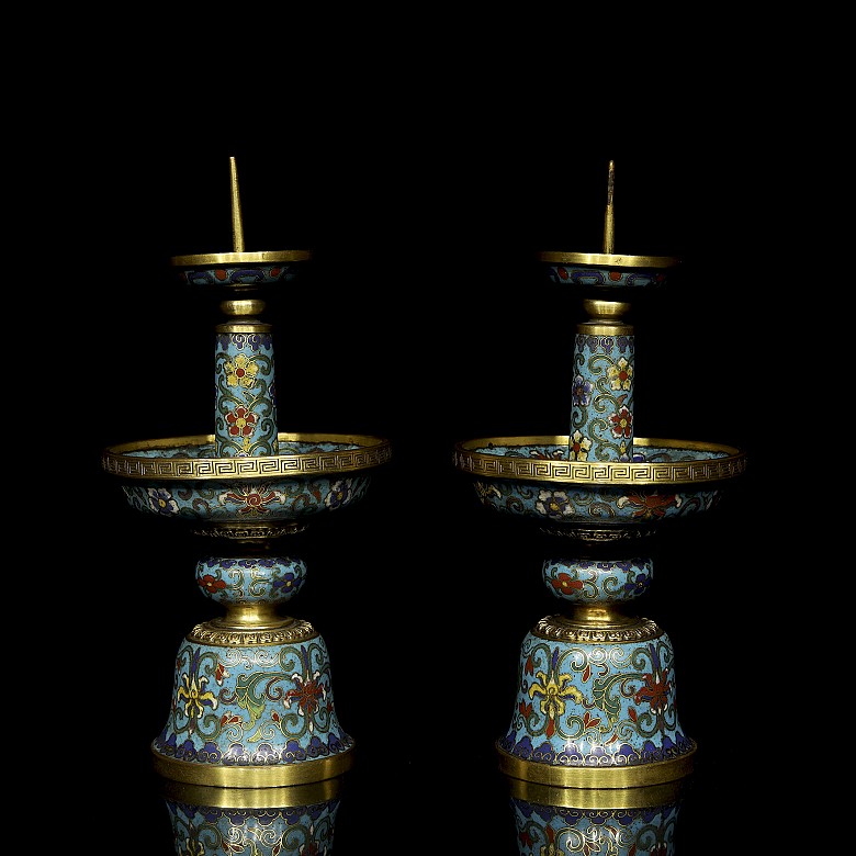 Pair of cloisonné candlesticks, Qing dynasty, Qianglong period