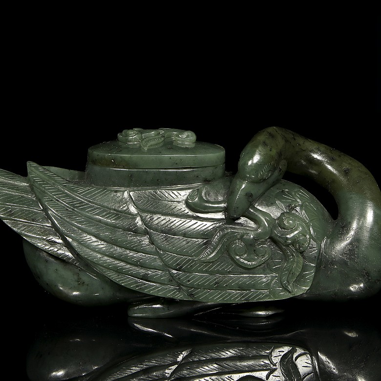 Swan-shaped jade vessel, 19th-20th century