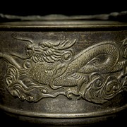 Bronze ‘Dragon’ Vessel, Qing dynasty