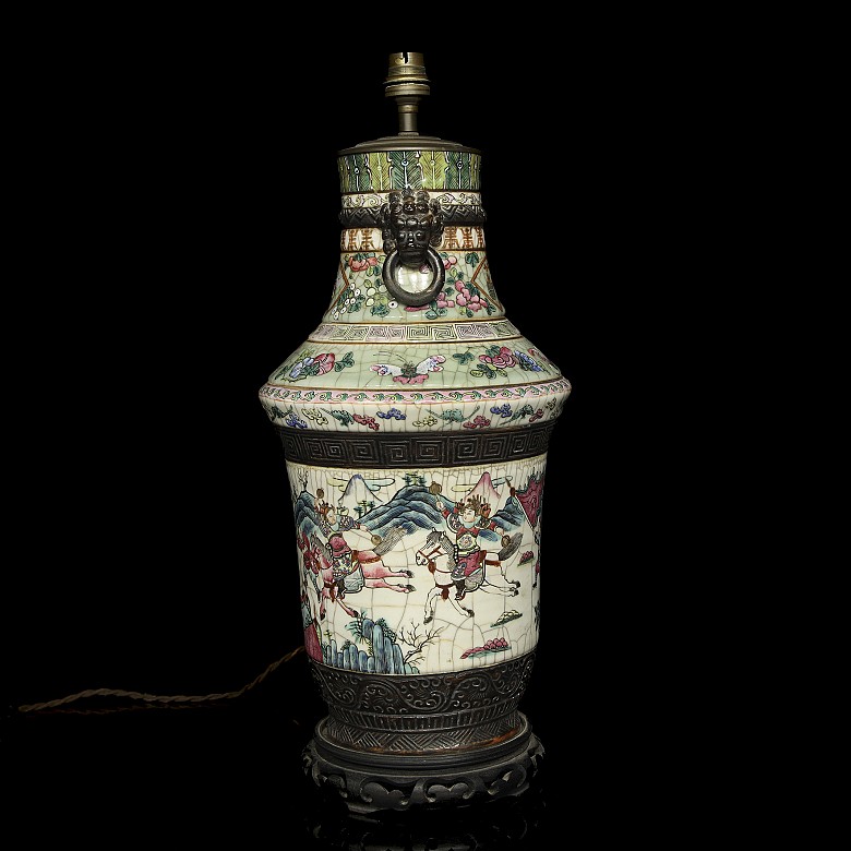 Enameled porcelain lamp vase, Canton, Qing dynasty