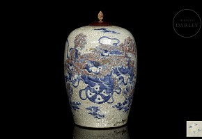 Glazed ceramic ‘Beasts’ vase, Qing dynasty