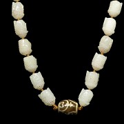 Necklace with white jade beads, Qing dynasty