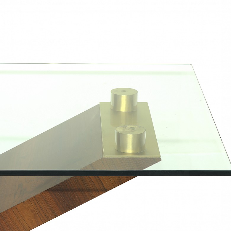 Mesa de madera de Palo Santo y sobre de cristal