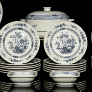 Porcelain tableware with floral decoration, 20th century