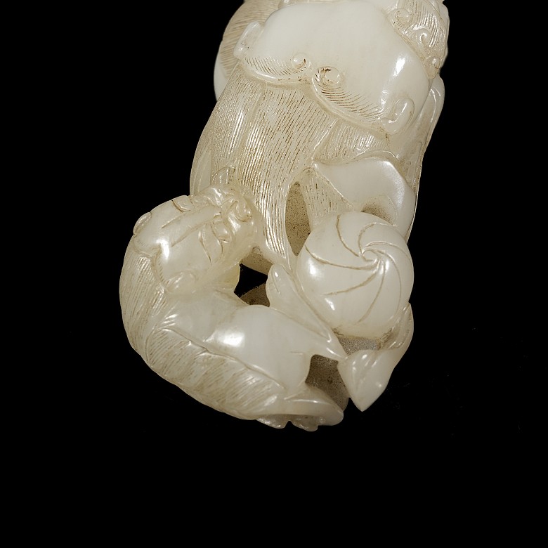 Carved jade figurine ‘Beast and Cub’, Qing dynasty