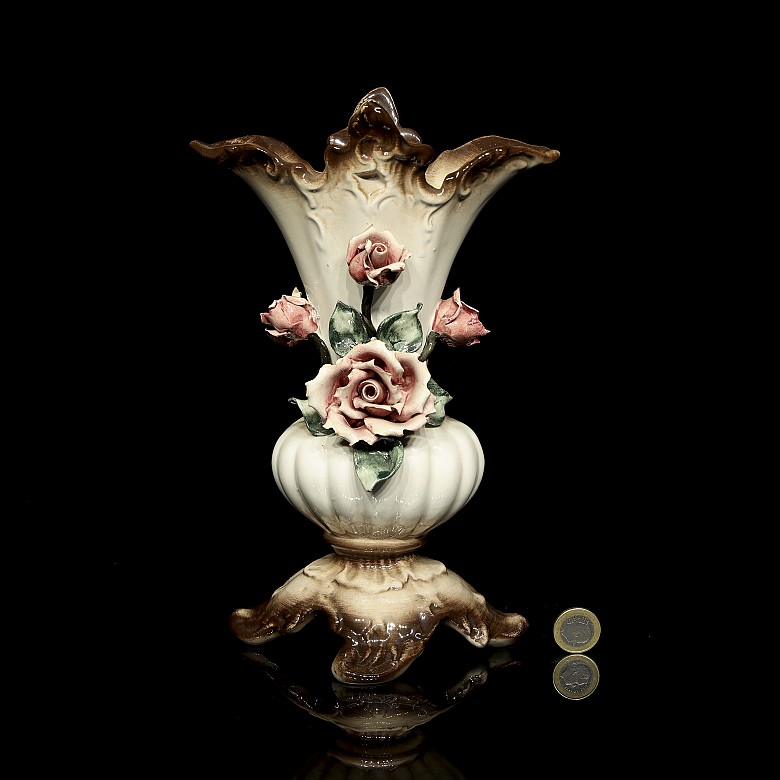 Capodimonte porcelain ‘Vase with appliqué’, 20th century