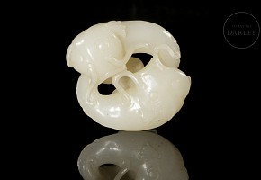 Carved jade pendant “Carps”, Qing dynasty