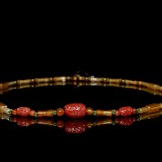 Agate and liuli necklace, Qing dynasty