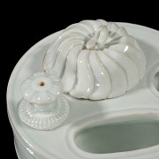 Porcelain inkwell with celadon glaze, Song dynasty