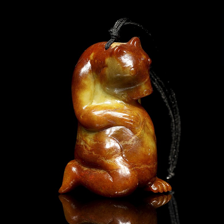 Figura de oso de jade, dinastía Tang