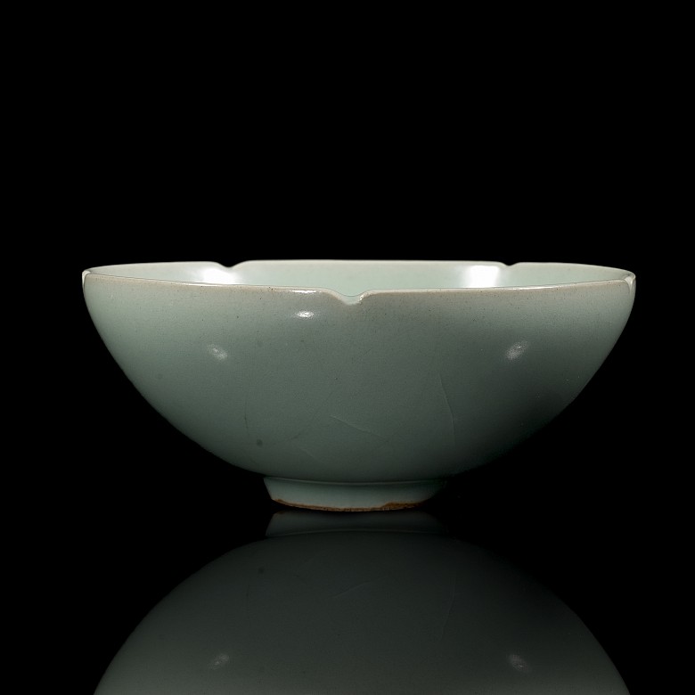 Celadon porcelain bowl, Southern Song Dynasty