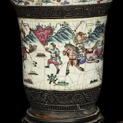 Enameled porcelain lamp vase, Canton, Qing dynasty