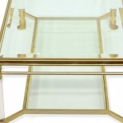 Mesa baja de centro de latón y vidrio