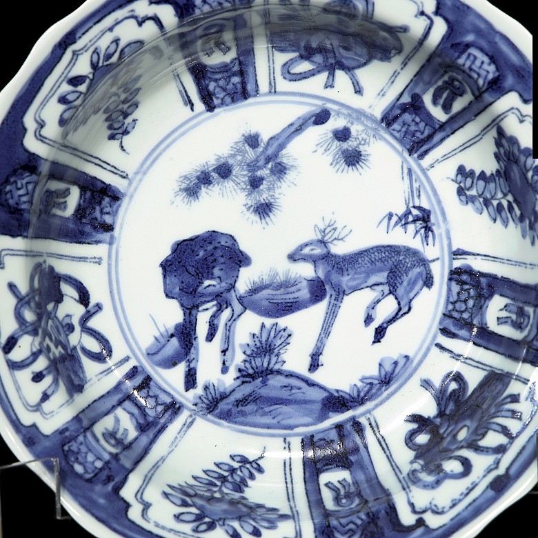 Pair of dishes, blue and white, 20th century