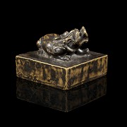 Bronze seal ‘Mythical Beast’, Qing dynasty