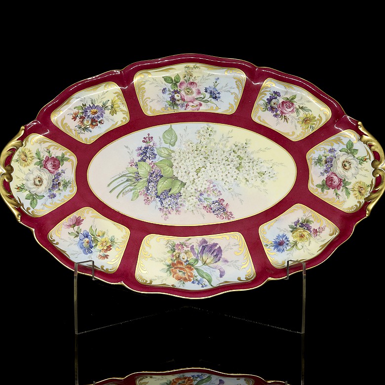 French porcelain tureen with oval dish, 20th century - 4