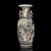 Porcelain vase ‘Scenes’, Qing dynasty