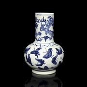 Porcelain vase “Dragons and butterflies” with mark Kangxi - 2