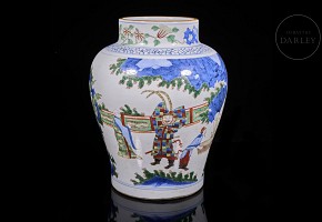 Wucai ware ‘Scene’ vase, Qing dynasty