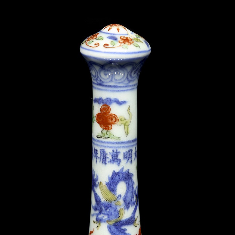 Porcelain Doucai paintbrus handle 