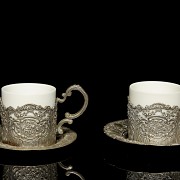 Conjunto de objetos de plata y porcelana 