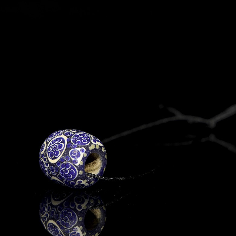 Coloured enamel bead, Warring States Period