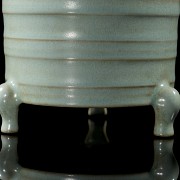 Longquan celadon ware censer, Song style