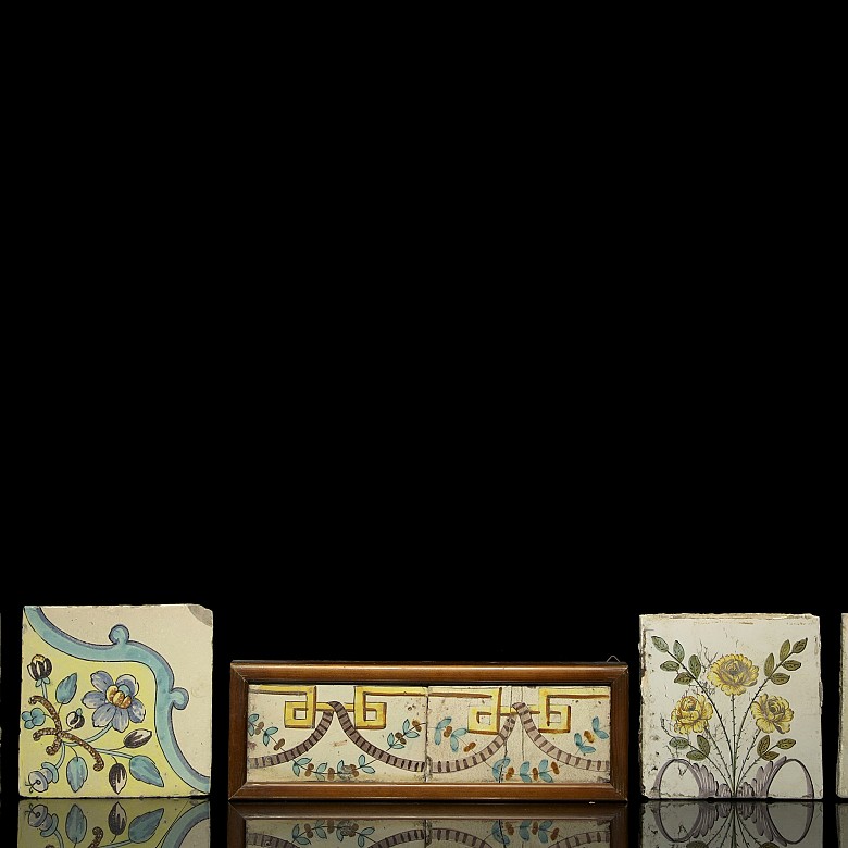 Conjunto de cinco piezas azulejos, s.XVIII - XIX