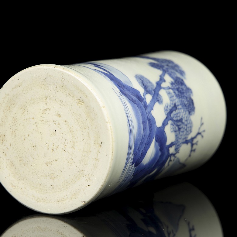 Chinese ceramic pot for brushes, 20th century