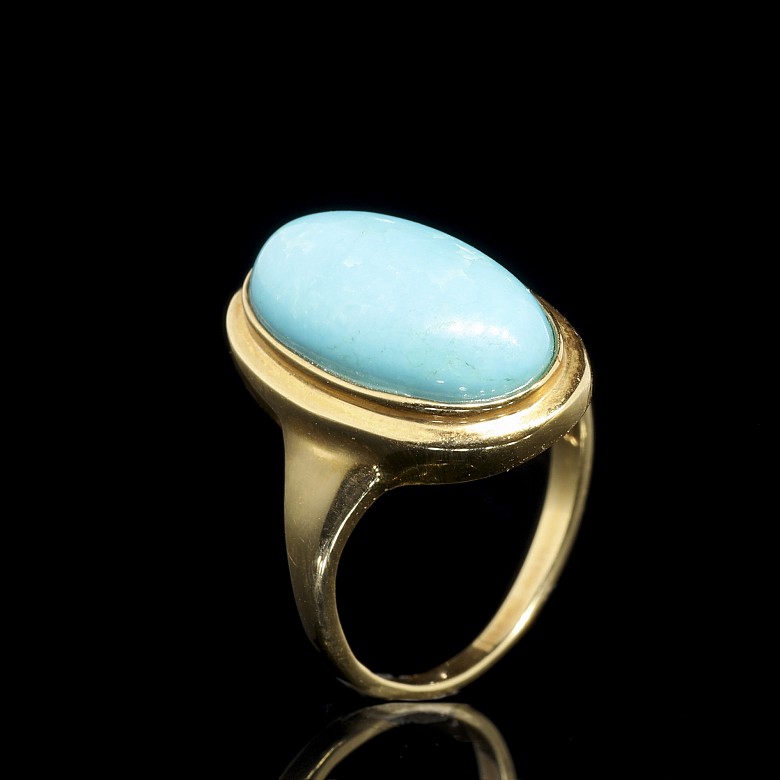 Yellow gold and turquoise ring