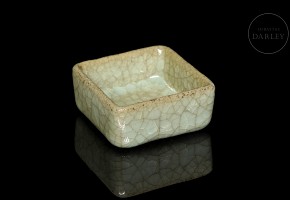 Glazed ceramic square vessel, Song style