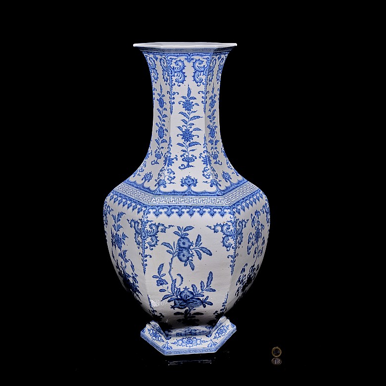 Hexagonal ‘Sanduo’ blue and white glazed vase, with Qianlong seal