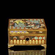 Pequeña caja de cloisonné, Asia, S.XX