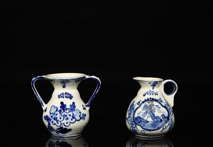 Dos vasijas de  porcelana alemana