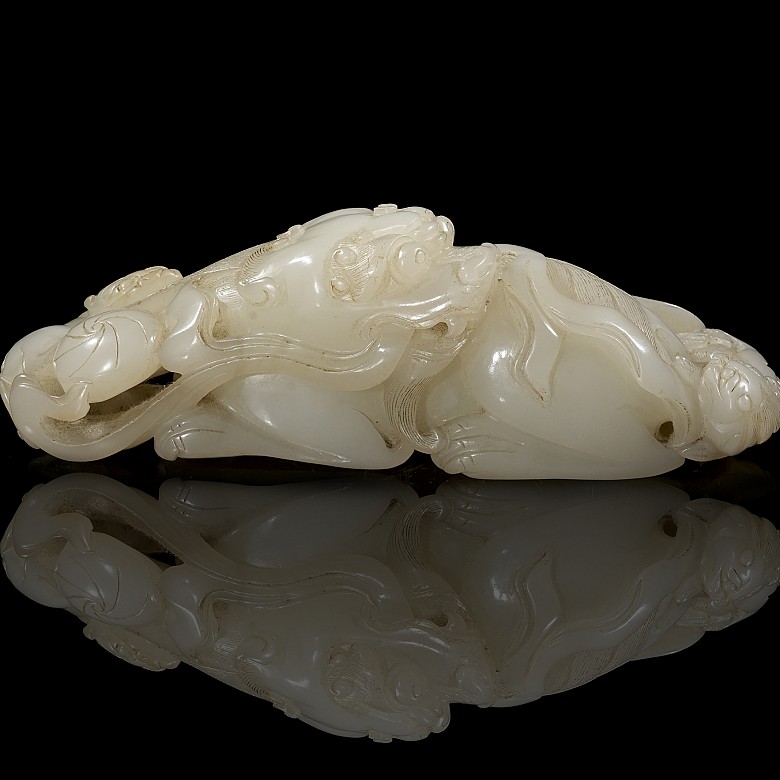 Carved jade figurine ‘Beast and Cub’, Qing dynasty