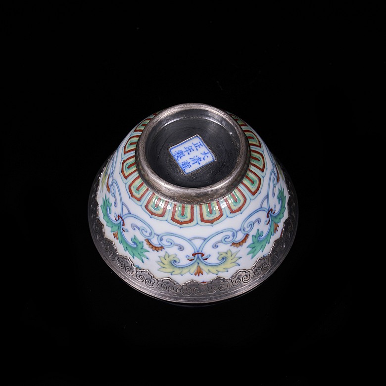 Small porcelain and silver ‘Doucai’ bowl with Yongzheng hallmark