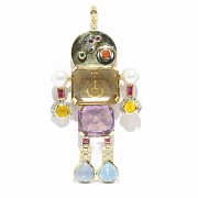 18 kt gold robot shaped pendant