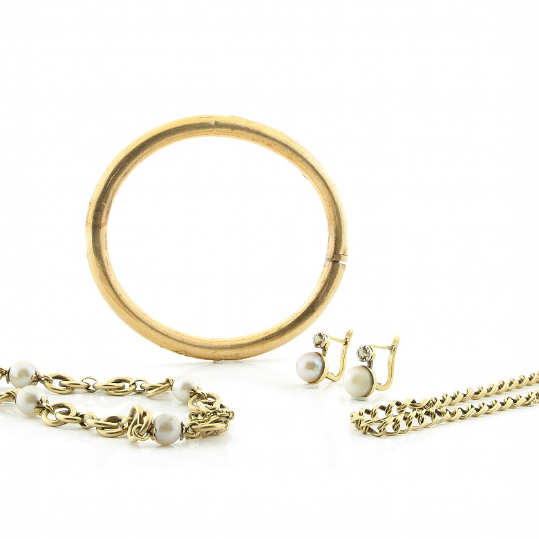 Conjunto de piezas en oro amarillo 18 k