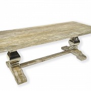 Gran mesa rectangular de roble con pies de acero