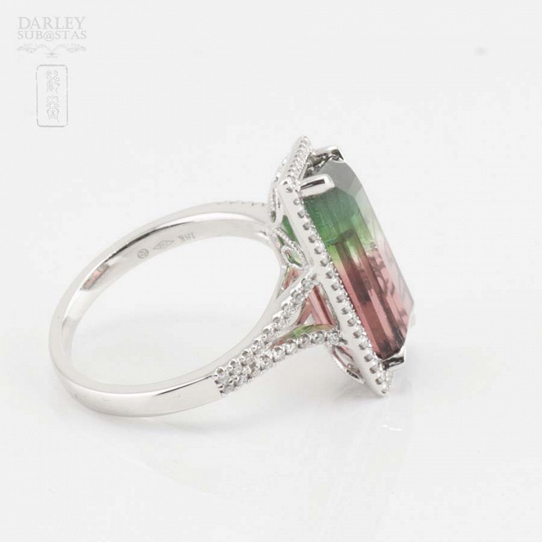 18k white gold ring with tourmaline and diamonds.