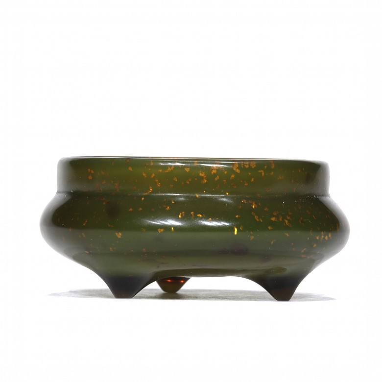 Glass censer with gold leaf, Qing dynasty.