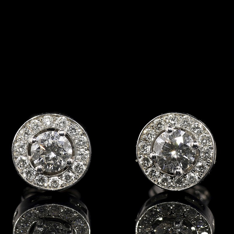 Pendientes de oro blanco de 18 k y 2 diamantes 0,71 - 0,72 ct.